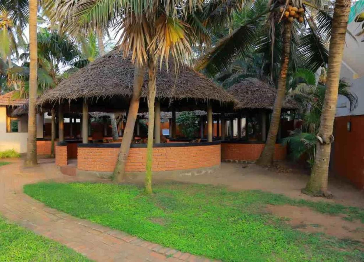 Seaface Beach Resort Kovalam Exterior foto