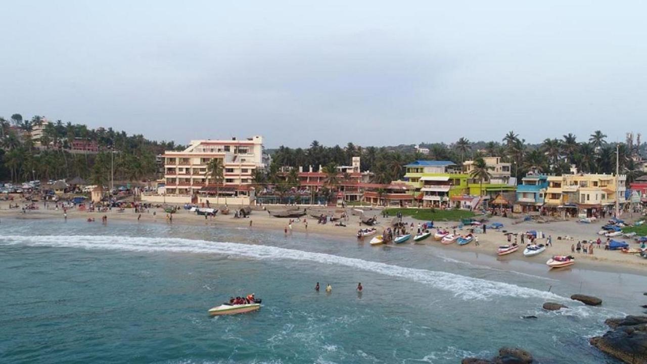 Seaface Beach Resort Kovalam Exterior foto