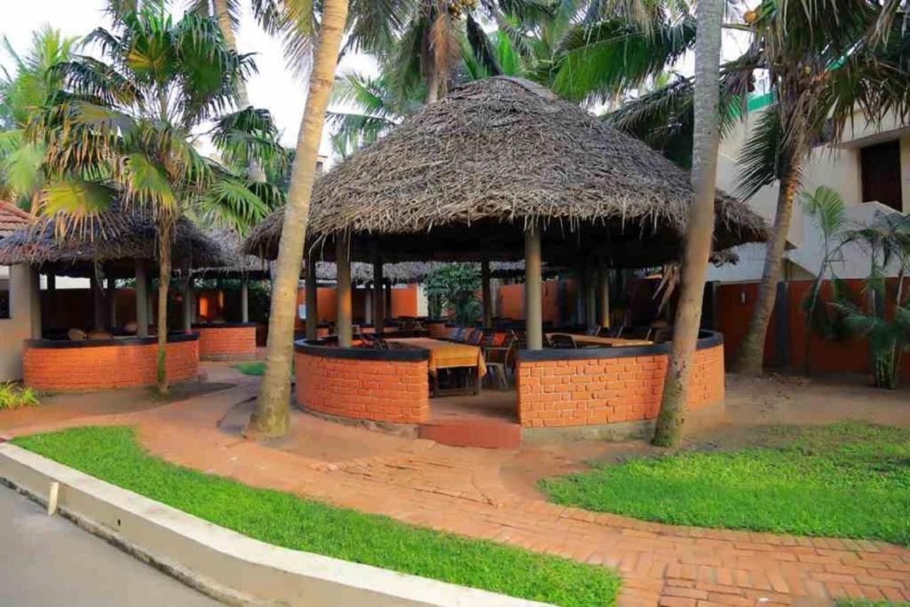 Seaface Beach Resort Kovalam Exterior foto